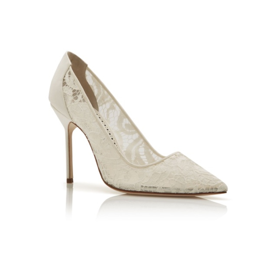 NWT Manolo Blahnik BBLA Bride White Lace Pointed Toe Pumps